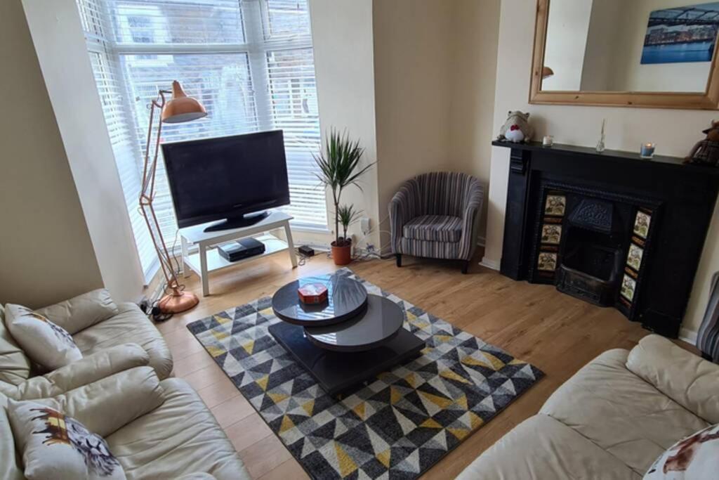 Swansea City Centre Townhouse Eksteriør billede