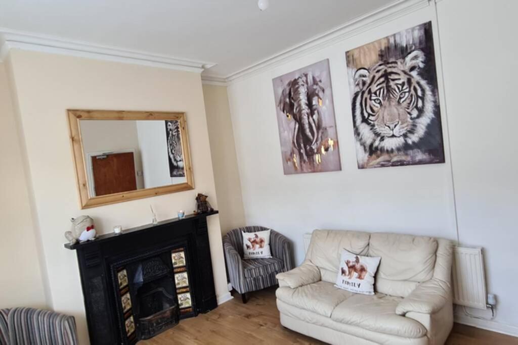 Swansea City Centre Townhouse Eksteriør billede