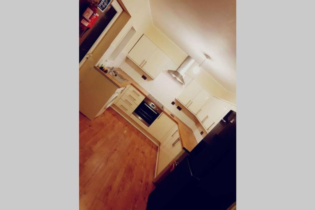 Swansea City Centre Townhouse Eksteriør billede