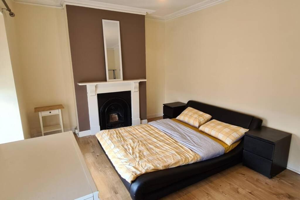 Swansea City Centre Townhouse Eksteriør billede
